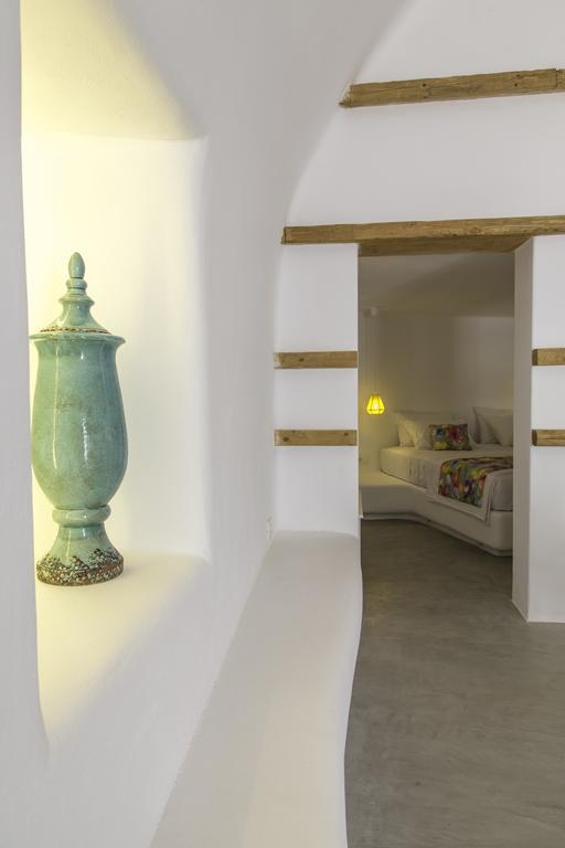 Ayoba Santorini