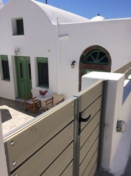 Ayoba Santorini Apartment